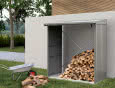 Nowoczesne przechowywanie opału. Stalowy stojak na drewno zamiast tradycyjnej drewutni